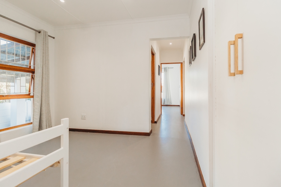 7 Bedroom Property for Sale in Loerie Park Western Cape